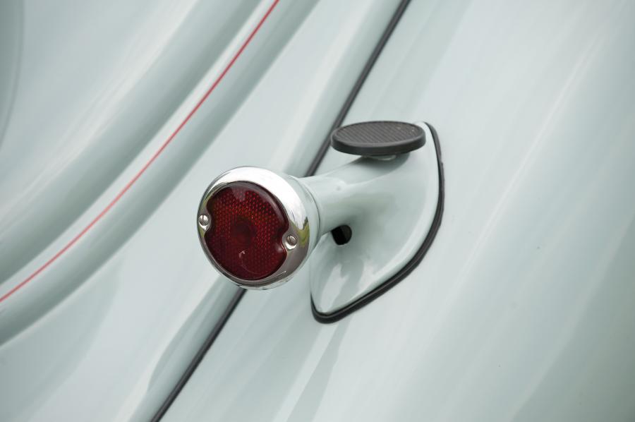  Ford DeLuxe Cabriolet 1935 года  (фото 15 из 22)